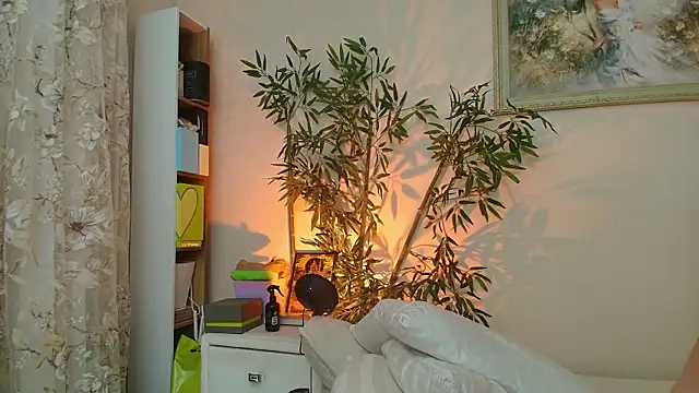 HappyLisa online show from 02.11.26