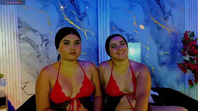 Snapshot of Scarlet_and_naomi chatting on 03.21.26 Scarlet and naomi online show from 03.21.26