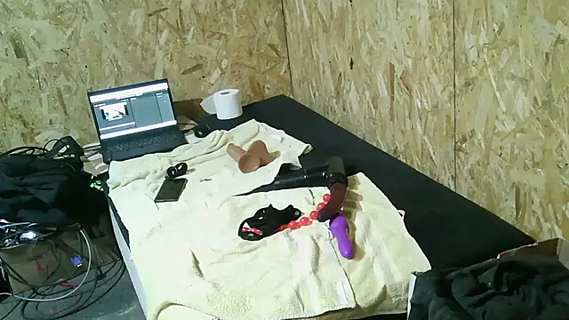 Snapshot of 97sexboy97 chatting on 02.15.26 97sexboy97 online show from 02.15.26