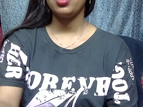 Snapshot of cute_Dirty_Diva chatting on 05.18.26 cute Dirty Diva online show from 05.18.26