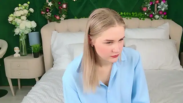 Molly Voss online show from 01.14.26