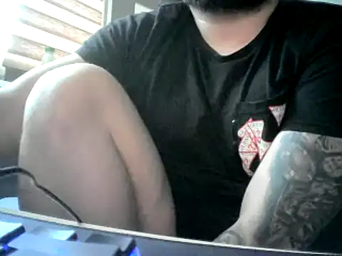 Snapshot of szalonywacek1 chatting on 12.20.25 szalonywacek1 online show from 12.20.25