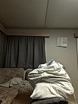 Snapshot of geiltjefun chatting on 12.20.25 geiltjefun online show from 12.20.25