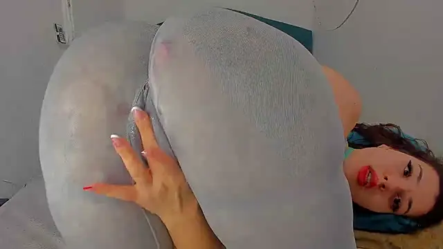 Snapshot of RedAssHottie chatting on 03.16.25 RedAssHottie online show from 03.16.25