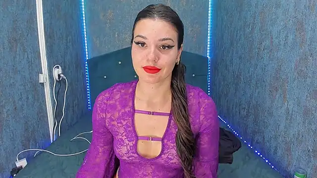 Snapshot of RedAssHottie chatting on 09.14.25 RedAssHottie online show from 09.14.25