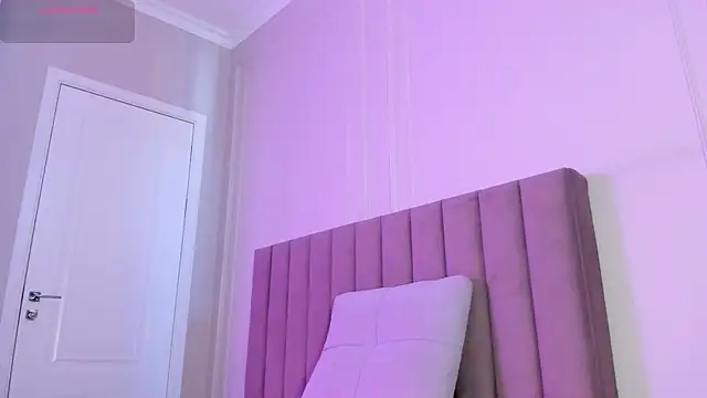 Snapshot of mei_lean chatting on 02.11.26 mei lean online show from 02.11.26