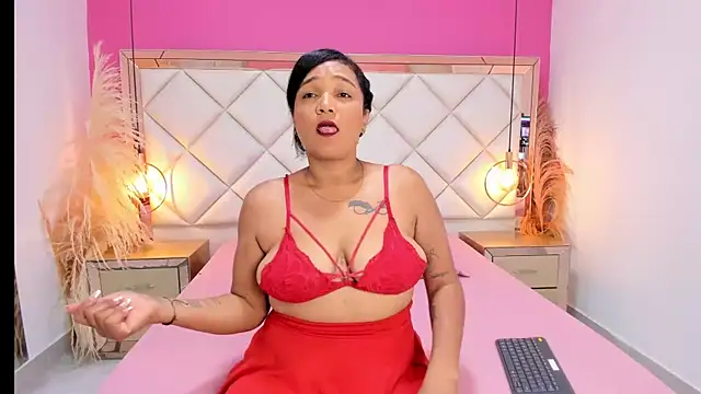 Sara Cherry  online show from 12.20.25