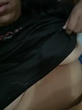 Snapshot of Cerezita88- chatting on 12.20.25 Cerezita88- online show from 12.20.25