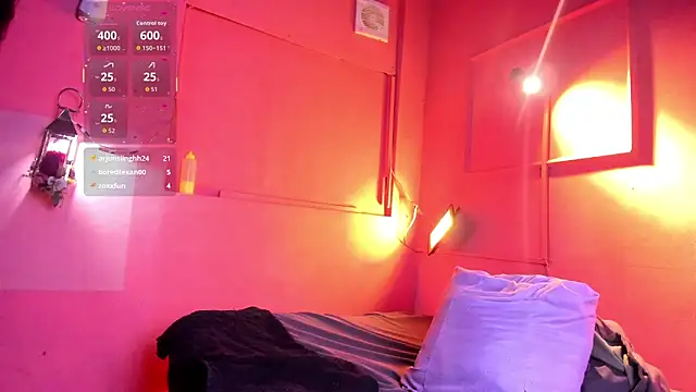 CURLY LATINA  online show from 02.24.26