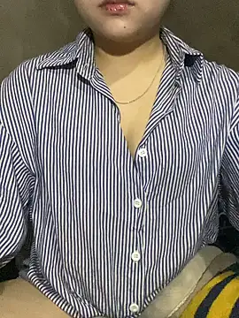 Snapshot of lili-roze chatting on 02.07.26 lili-roze online show from 02.07.26