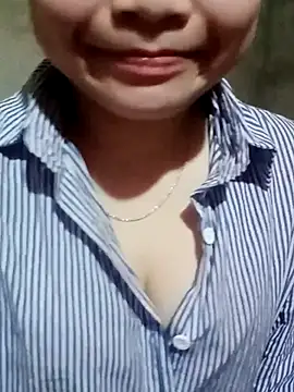 Snapshot of lili-roze chatting on 02.08.26 lili-roze online show from 02.08.26