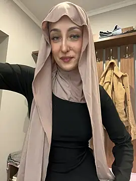 LuxBrunette  online show from 05.04.26