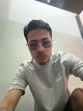 Latin Paisa Boy online show from 07.28.26