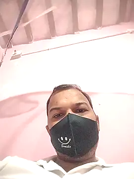 Snapshot of lookupyou chatting on 12.22.25 lookupyou online show from 12.22.25