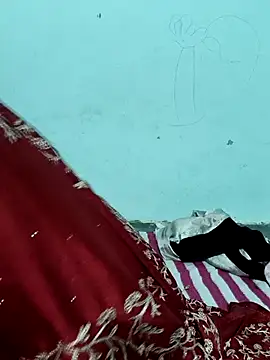 Snapshot of Yours-Zeenat chatting on 01.05.26 Yours-Zeenat online show from 01.05.26