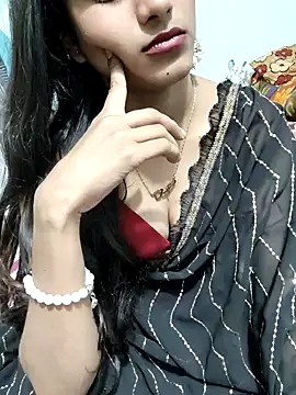 Snapshot of Yours-Zeenat chatting on 02.18.26 Yours-Zeenat online show from 02.18.26