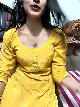 Snapshot of Yours-Zeenat chatting on 02.21.26 Yours-Zeenat online show from 02.21.26