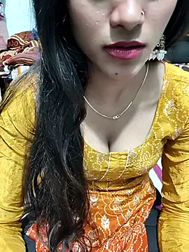 Snapshot of Yours-Zeenat chatting on 02.23.26 Yours-Zeenat online show from 02.23.26