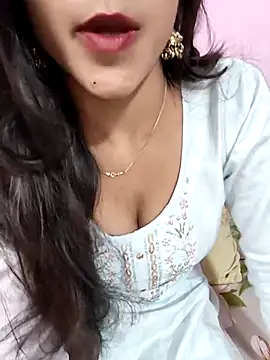 Snapshot of Yours-Zeenat chatting on 04.07.26 Yours-Zeenat online show from 04.07.26