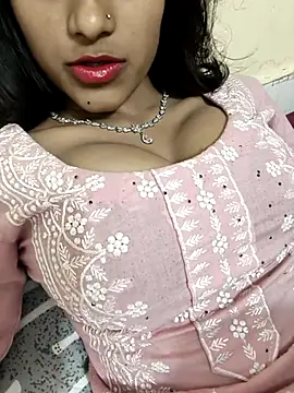 Yours-Zeenat online show from 04.27.26