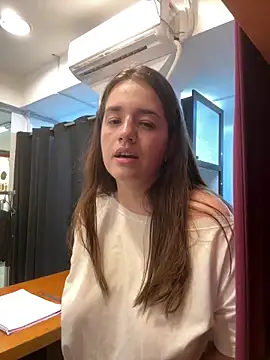 Snapshot of lele202526 chatting on 03.31.26 lele202526 online show from 03.31.26