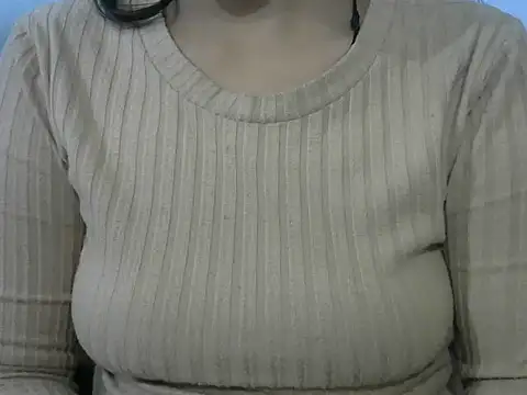 Snapshot of hot-riyyaaa chatting on 01.10.26 hot-riyyaaa online show from 01.10.26