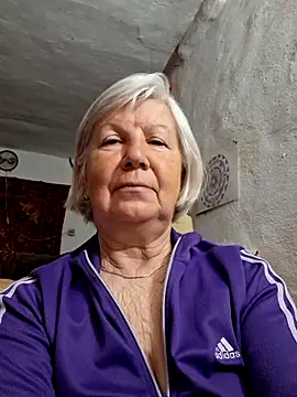 KlaudiaDarling online show from 04.28.26