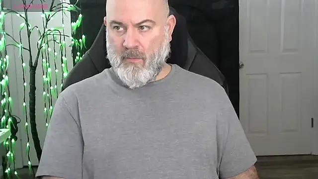 Snapshot of XJJ77x chatting on 02.17.26 XJJ77x online show from 02.17.26