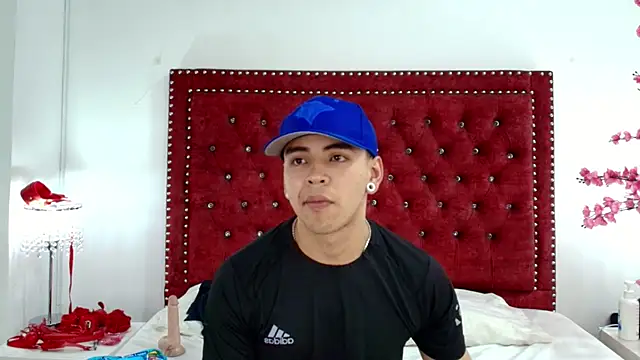 Snapshot of Jaden_and_sofia chatting on 05.15.26 Jaden and sofia online show from 05.15.26