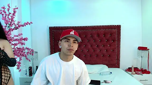 Snapshot of Jaden_and_sofia chatting on 05.26.26 Jaden and sofia online show from 05.26.26