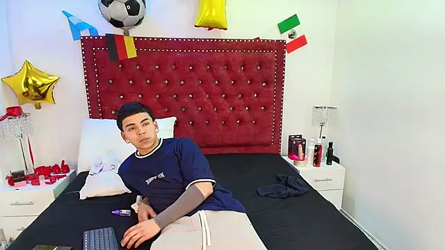 Jaden and sofia online show from 06.30.26