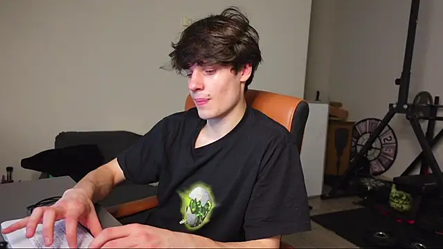 Snapshot of Daniel_Shawnn chatting on 01.12.26 Daniel Shawnn online show from 01.12.26