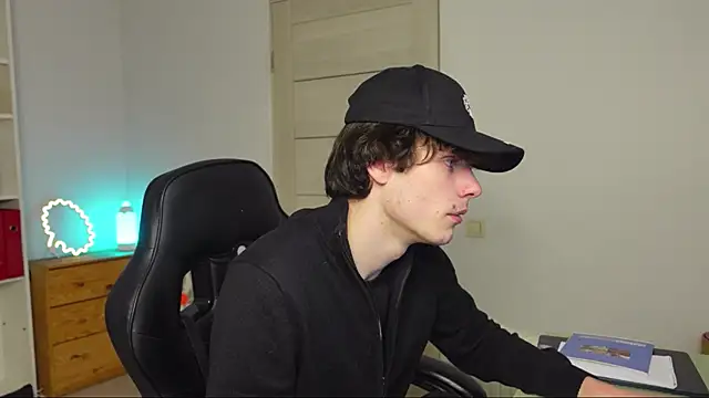 Snapshot of Daniel_Shawnn chatting on 02.22.26 Daniel Shawnn online show from 02.22.26