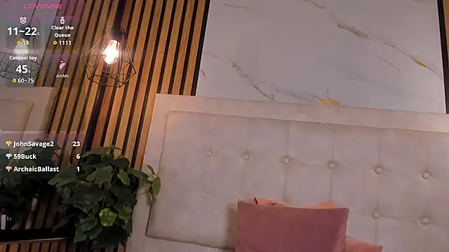 Snapshot of Silver_Breeze chatting on 03.27.26 Silver Breeze online show from 03.27.26