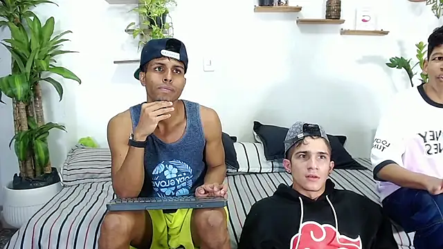 Interracial Snow Bunny online show from 02.03.26