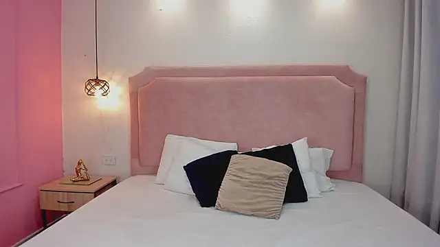 Snapshot of BrookRusell chatting on 01.12.26 BrookRusell online show from 01.12.26