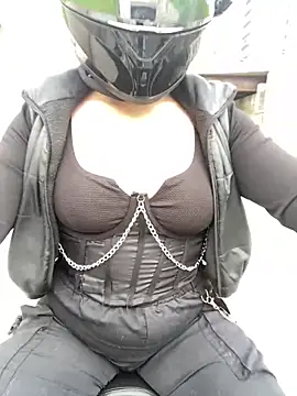 Scarlet auraa online show from 02.11.26