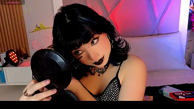 Sienna Desiree online show from 04.30.26