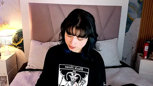 Snapshot of Sienna_Desiree chatting on 06.24.26 Sienna Desiree online show from 06.24.26