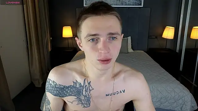 Snapshot of LEO__MILLER chatting on 01.06.26 LEO MILLER online show from 01.06.26