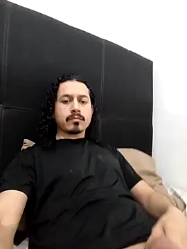 Snapshot of CarlosGM77 chatting on 03.24.26 CarlosGM77 online show from 03.24.26