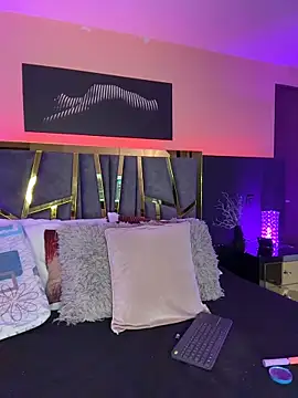 Chloe Connor online show from 01.08.26