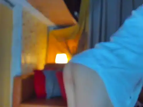 Snapshot of Andrea_bricks06 chatting on 12.17.24 Andrea bricks06 online show from 12.17.24