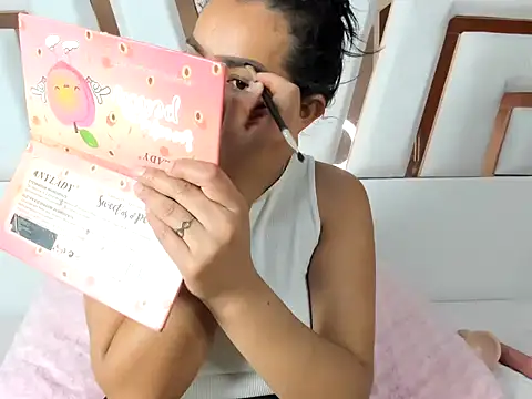 MiaKleinX online show from 05.09.26