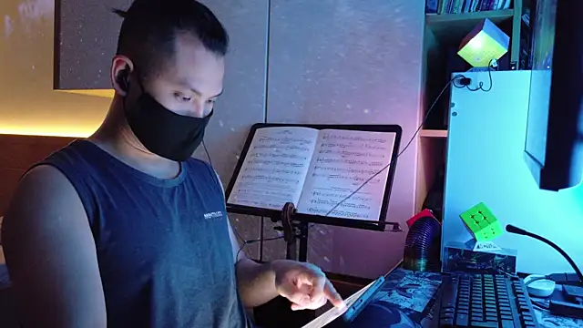 OnlyHand9x online show from 04.23.26
