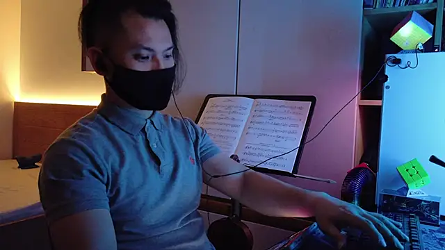 OnlyHand9x online show from 04.24.26