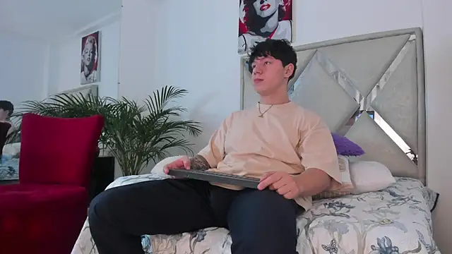 Liam saint online show from 03.05.26