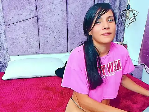 Snapshot of AlahiaEvansz chatting on 02.07.26 AlahiaEvansz online show from 02.07.26