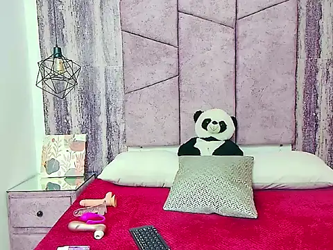 Snapshot of AlahiaEvansz chatting on 02.10.26 AlahiaEvansz online show from 02.10.26