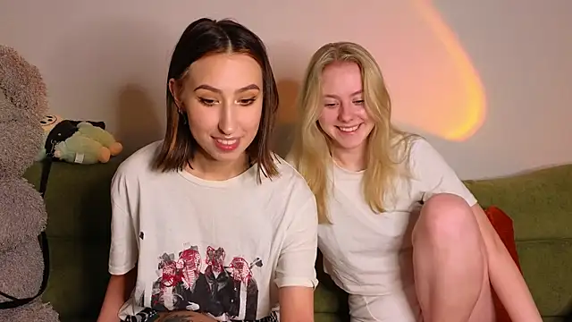 Snapshot of Mimipaws chatting on 01.05.26 Mimipaws online show from 01.05.26